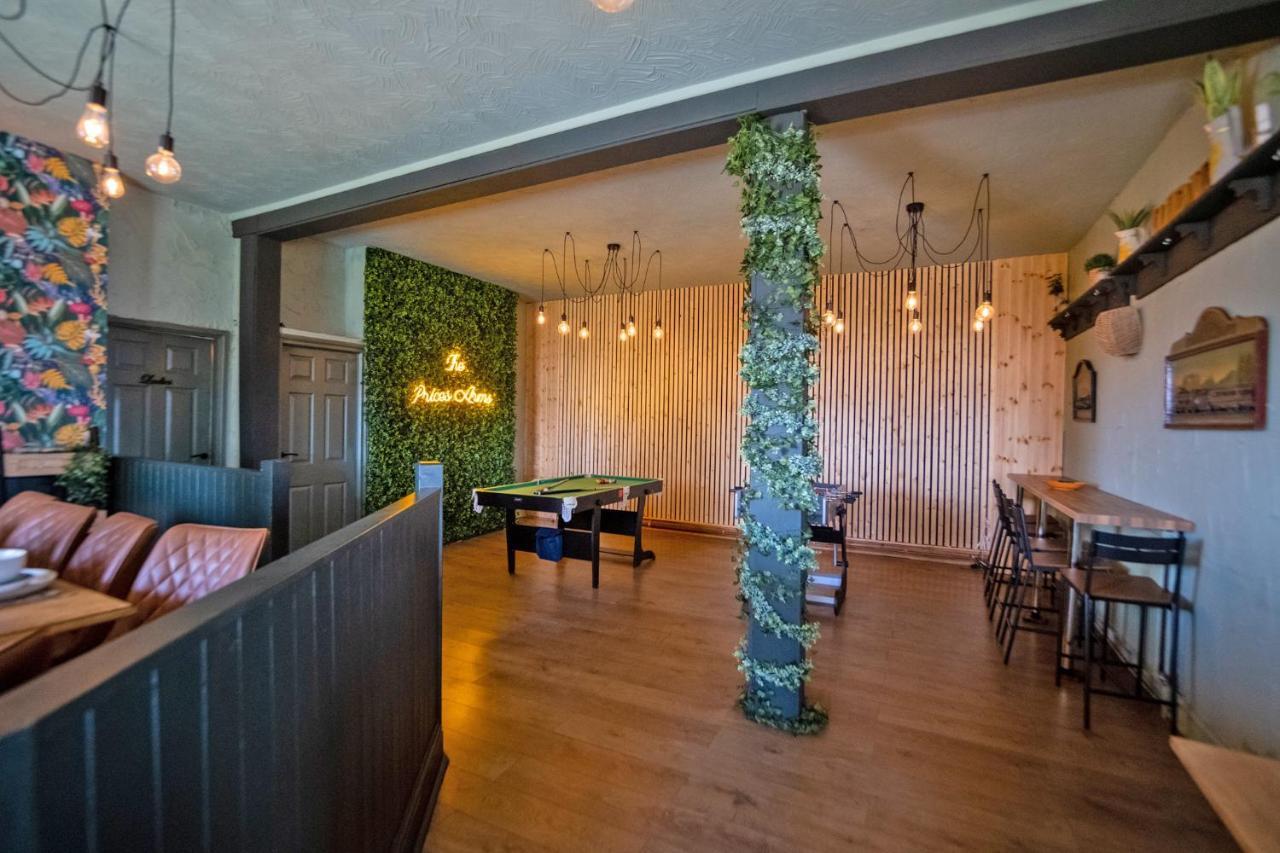 Entire Venue With Accommodation Sleeps Up To 19 - Waterfall Country Escape Wales Coelbren Εξωτερικό φωτογραφία